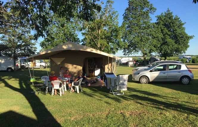 Camping Val de Blois 8 - Vineuil